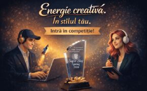 Două persoane, un bărbat la laptop și o femeie care scrie într-un carnețel, ilustrând energia creativă a competiției Spring SuperBlog 2026 lângă trofeul oficial.